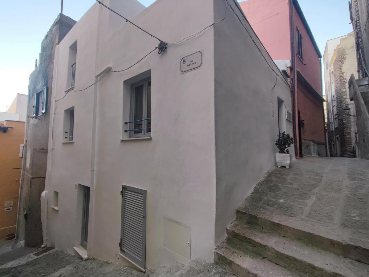 Residenza Nel Borgo L'Appusentu Bed and Breakfast Castelsardo Exteriör bild