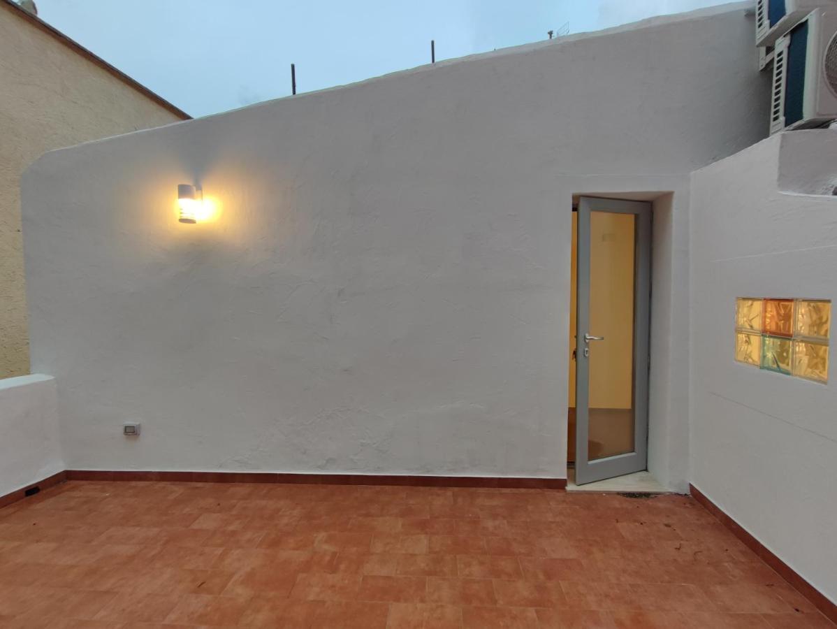 Residenza Nel Borgo L'Appusentu Bed and Breakfast Castelsardo Exteriör bild